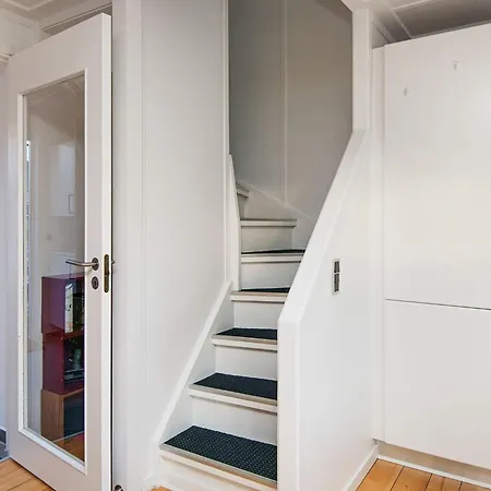 On A In אבלטופט